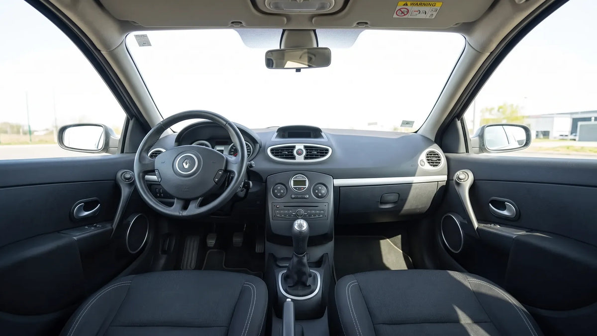 Comment changer un pommeau de vitesse Clio 3 : méthode phase 1 et phase 2 Image
