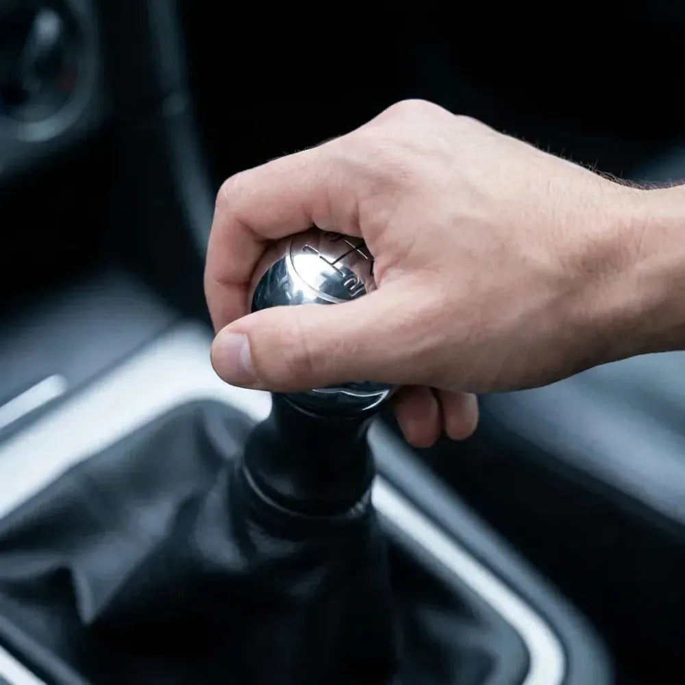 Pommeau de vitesse chromé 106, prise en main sur le levier de vitesse