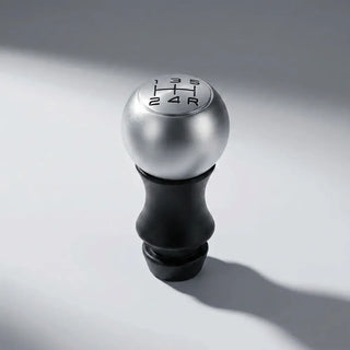 Pommeau de vitesse mat 108 sur fond blanc