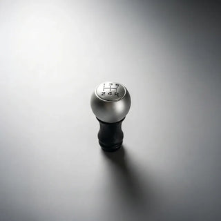 Pommeau de vitesse mat C4 sur fond blanc